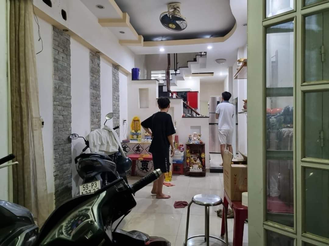 Hiếm  Âu Cơ - 40m2 - 6 tầng mới - HXH thông Gần Quận 11 - Ảnh 2